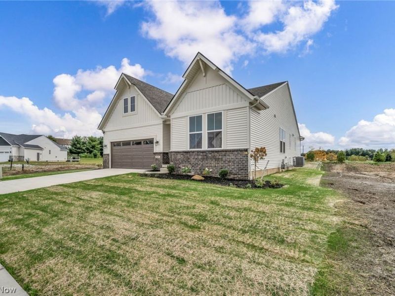 824 Colesbourne Circle , Green, OH 44685 Photo 4