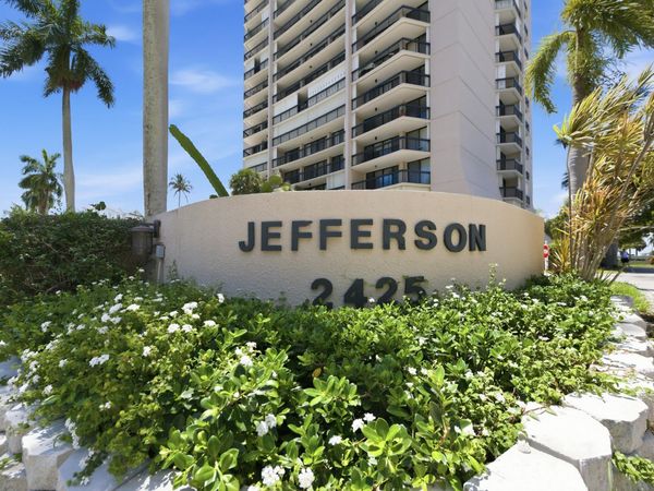 2524 Presidential Way, Unit 606, West Palm Beach, FL 33401