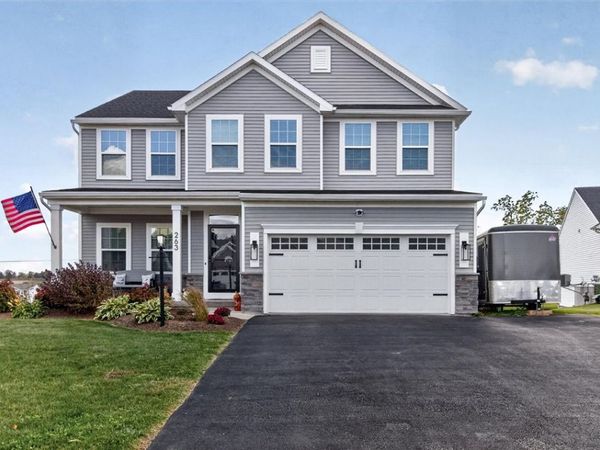 263 Longleaf Lane, Walworth, NY 14568