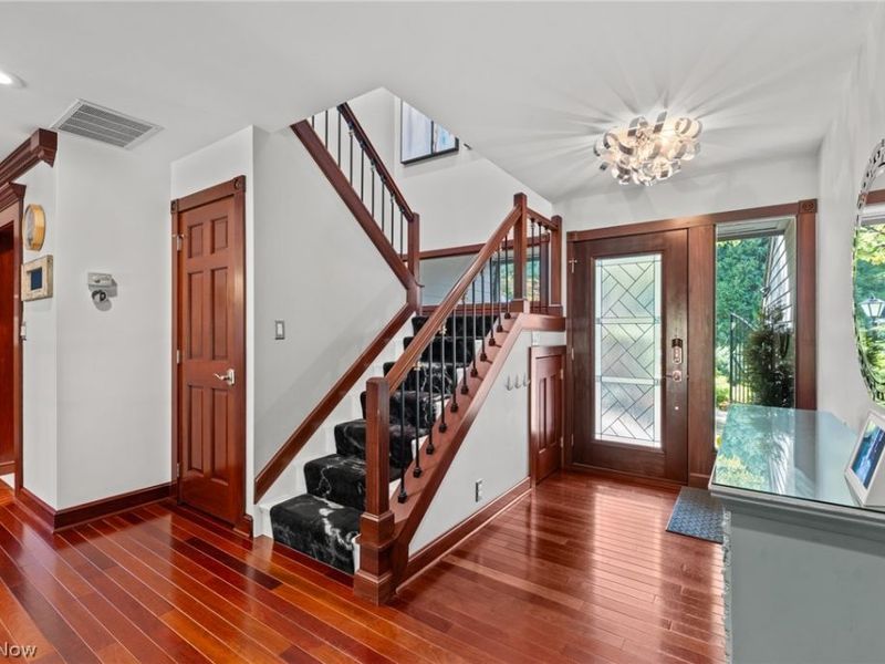 333 N Portage Path, Akron, OH 44303 Photo 6