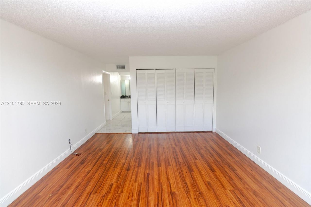 3100 N Pine Island Rd , Unit 207, Sunrise, FL 33351 Photo