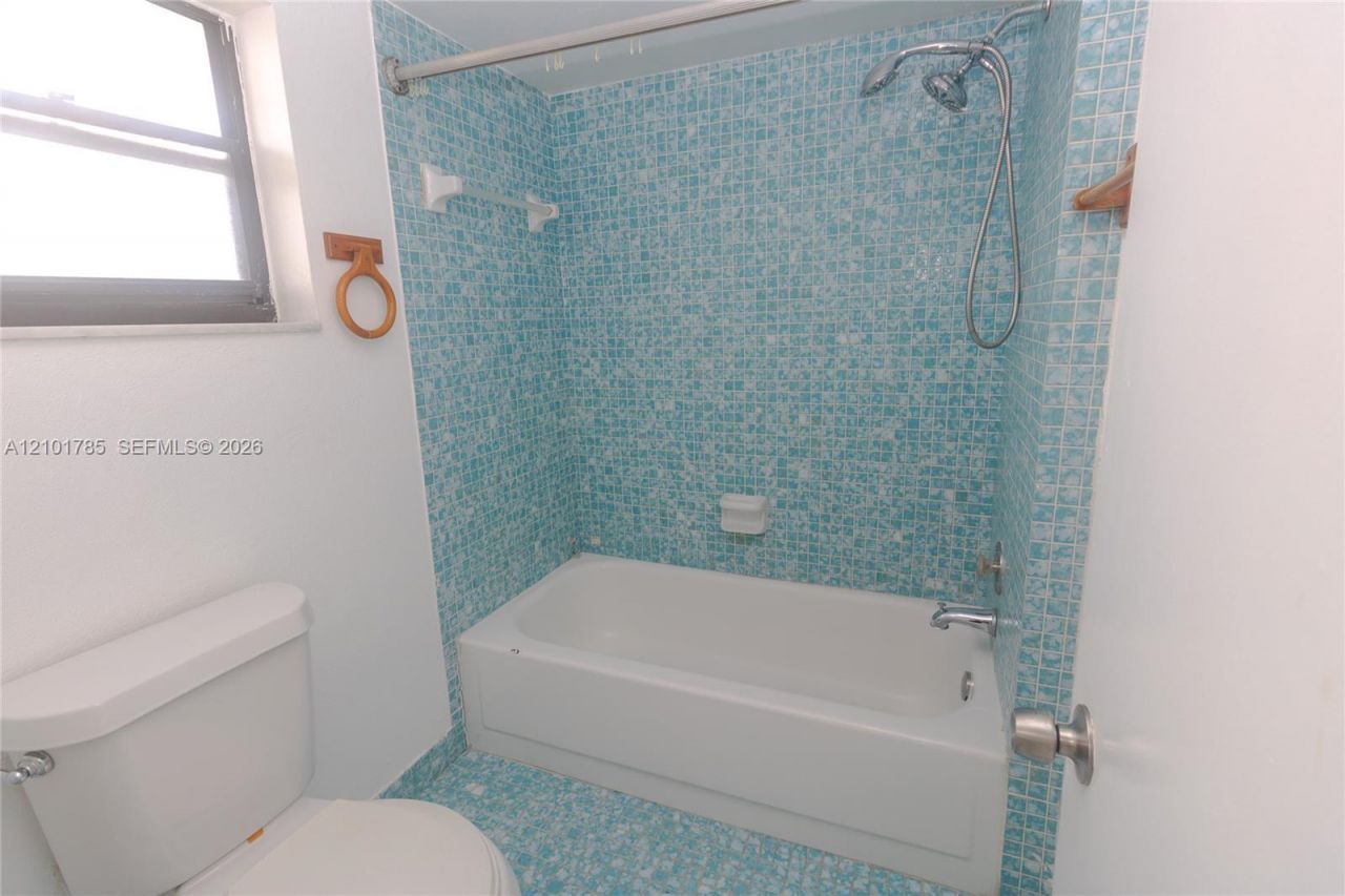 3100 N Pine Island Rd , Unit 207, Sunrise, FL 33351 Photo