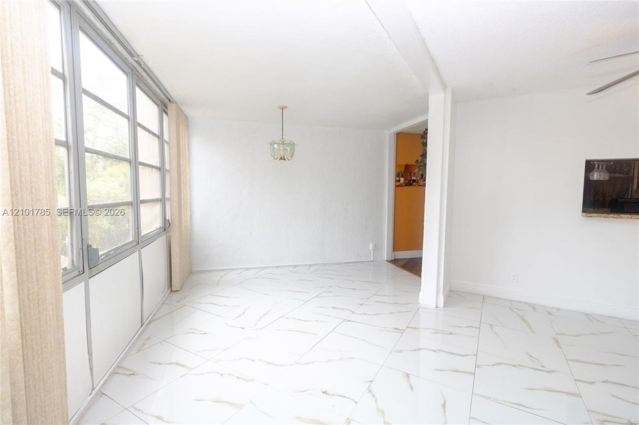 3100 N Pine Island Rd , Unit 207, Sunrise, FL 33351 Photo