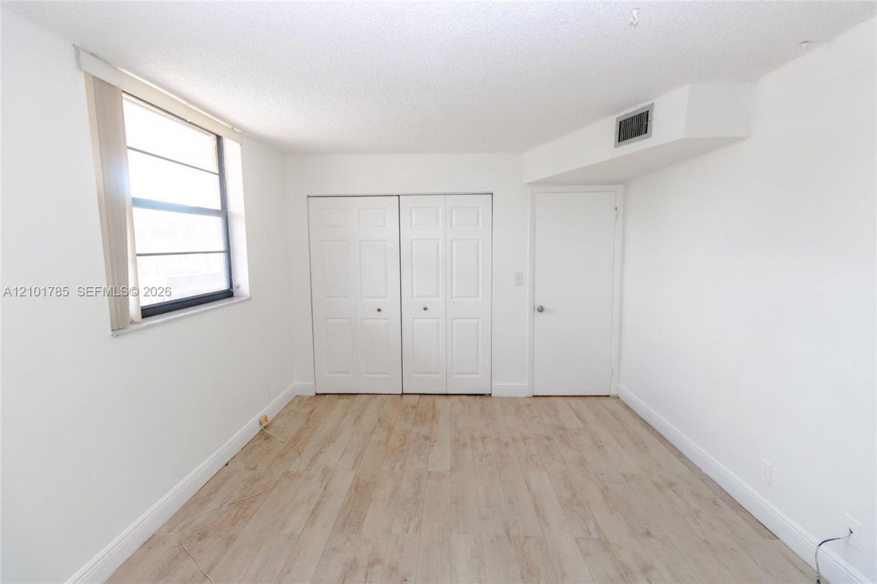 3100 N Pine Island Rd , Unit 207, Sunrise, FL 33351 Photo
