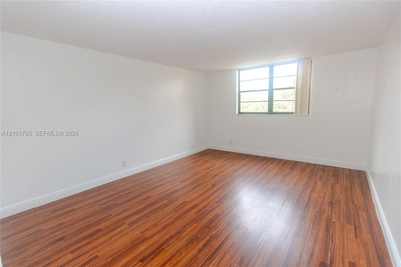 3100 N Pine Island Rd , Unit 207, Sunrise, FL 33351 Photo