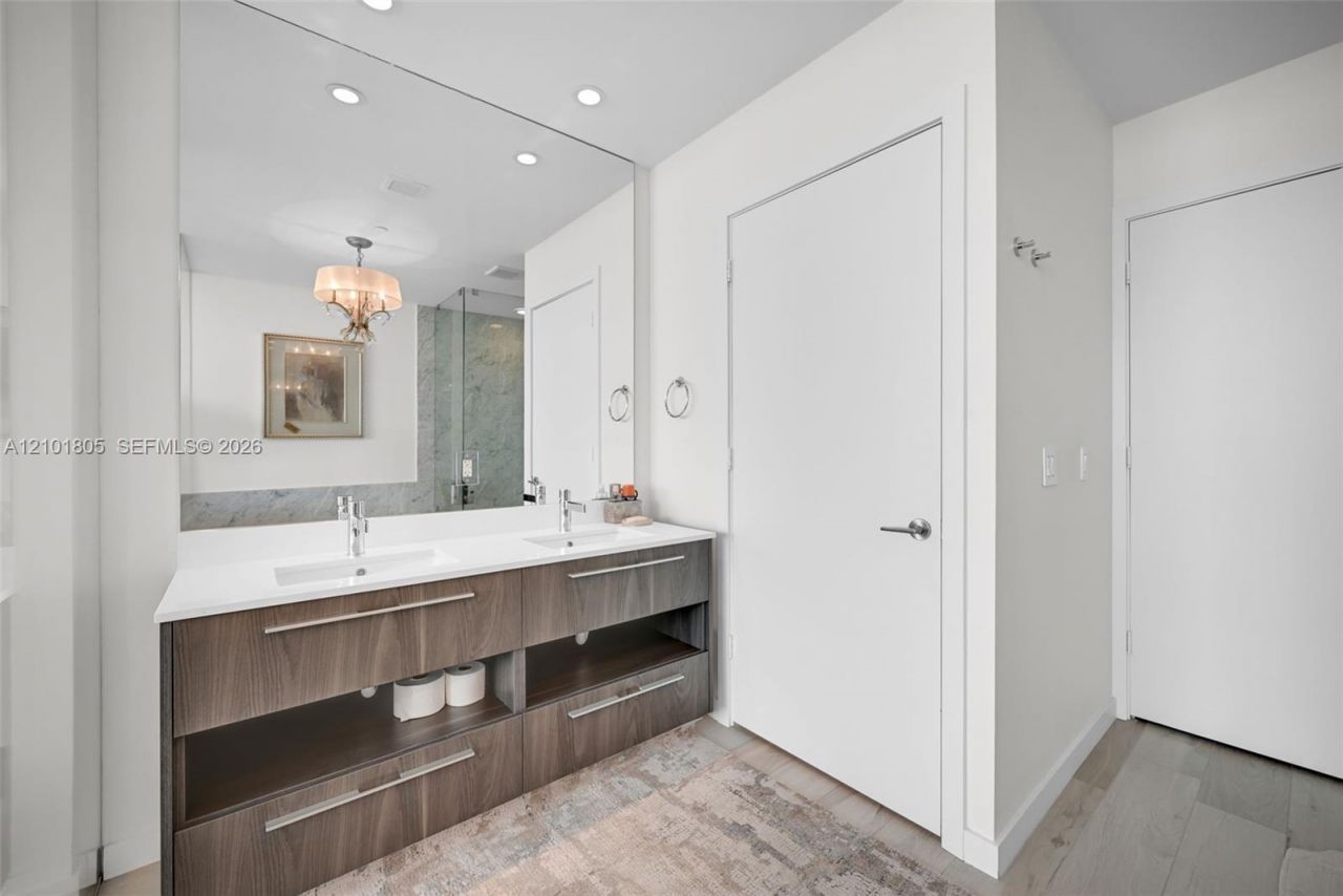 480 NE 31st St , Unit 4705, Miami, FL 33137 Photo