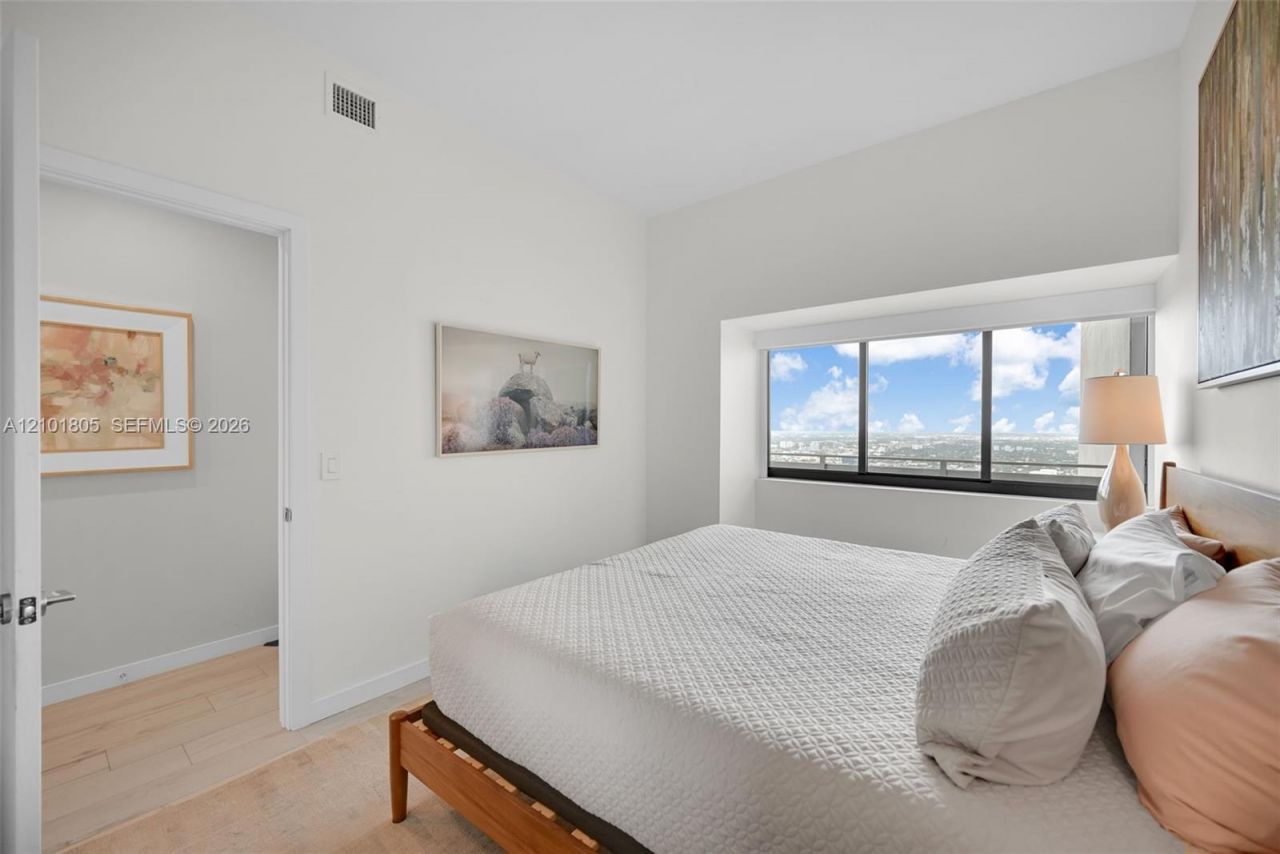 480 NE 31st St , Unit 4705, Miami, FL 33137 Photo