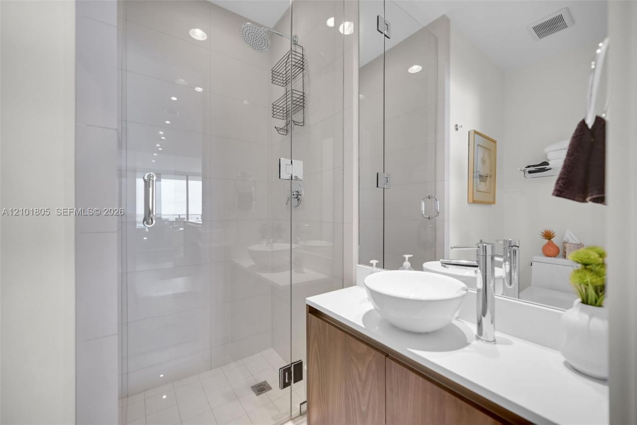 480 NE 31st St , Unit 4705, Miami, FL 33137 Photo