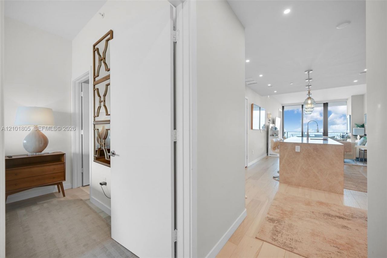 480 NE 31st St , Unit 4705, Miami, FL 33137 Photo