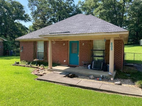 205 Valley Road, Chickasaw, AL 36611