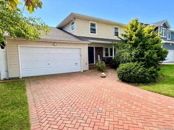 112 Ivy Lane, Lido Beach, NY 11561