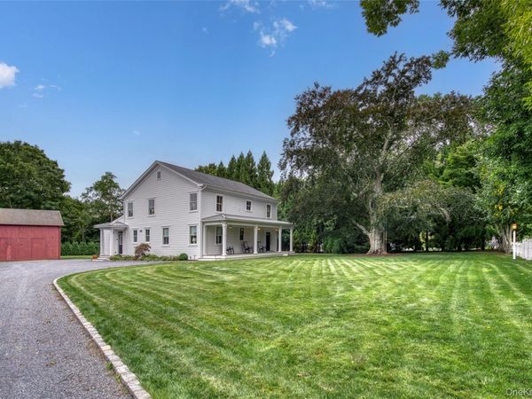 129 S Country Road, Remsenburg, NY 11960