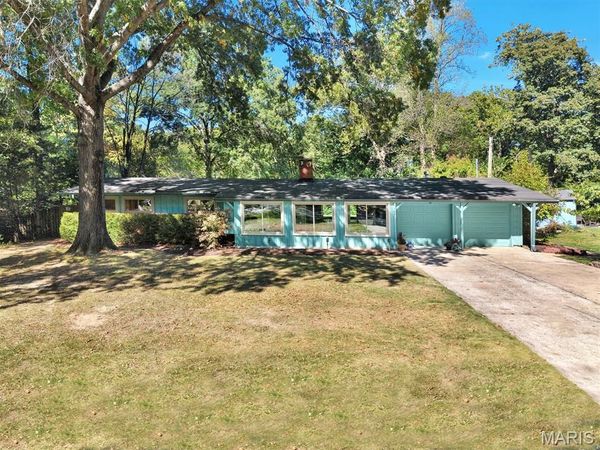161 Horseshoe Drive, Kirkwood, MO 63122