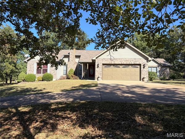 3031 Oak Haven Lane, Bourbon, MO 65441