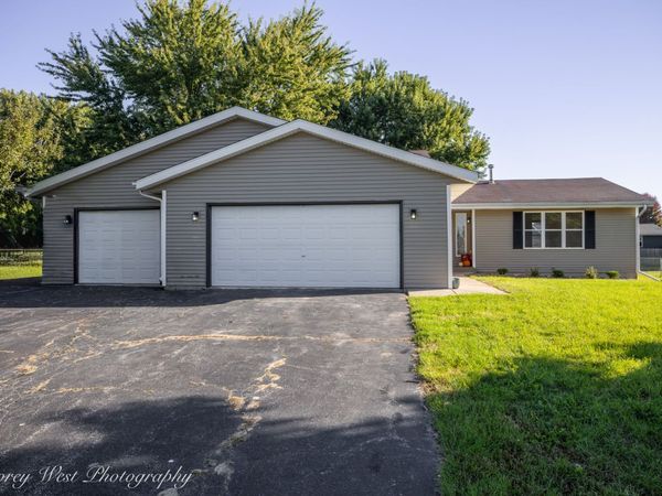 409 Hickory Drive , Davis Junction, IL 61020