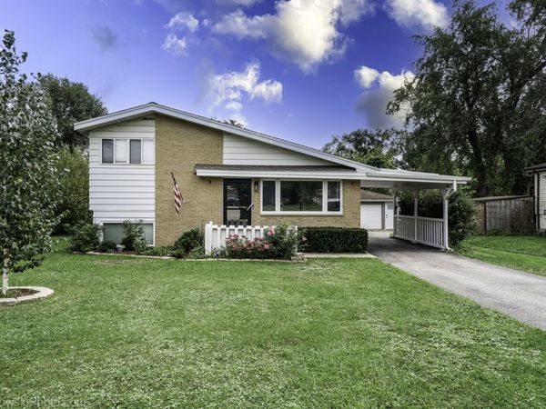 1N627 Park Boulevard, Glen Ellyn, IL 60137