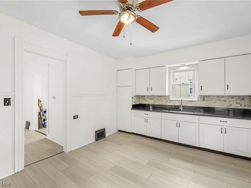 3275 W 125th Street, Cleveland, OH 44111 Photo 15