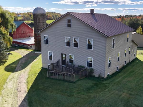 14213 180th Avenue, Leroy, MI 49655