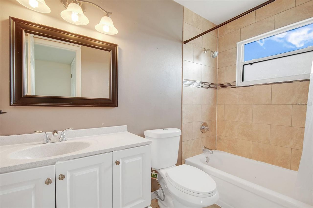 942 Chace Lane Ne, Palm Bay, FL 32905 Photo
