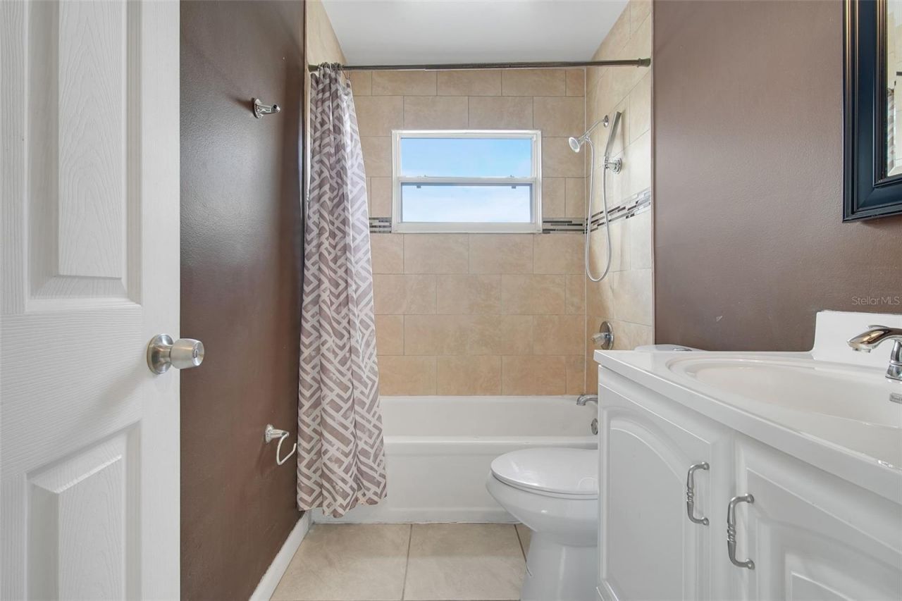 942 Chace Lane Ne, Palm Bay, FL 32905 Photo