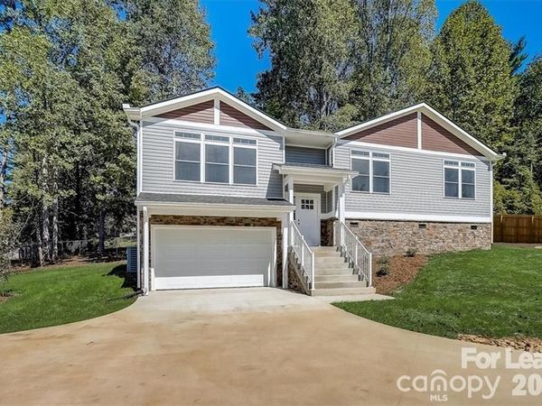 26 John Halford Court , Hendersonville, NC 28792