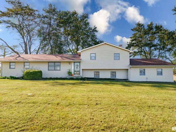 16365 Caplinger Pond Road, Marion, IL 62959