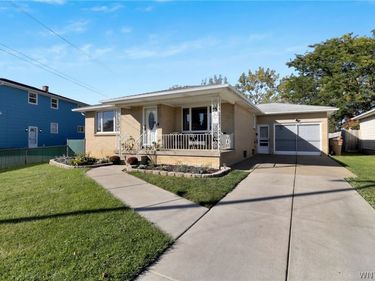 91 Sandy Lane, Buffalo, NY 14227
