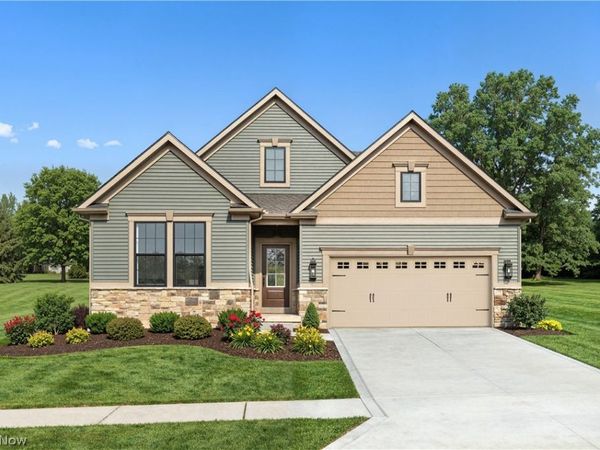 818 Colesbourne Circle , Green, OH 44685