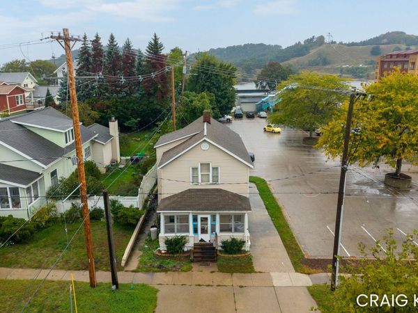 107 S 1st Street, Grand Haven, MI 49417