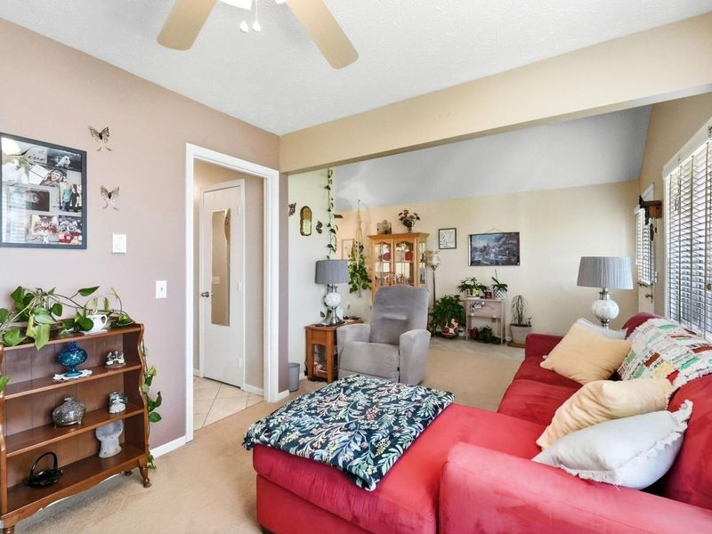 5244 S Charleston Pike, Springfield, OH 45502 Photo 10