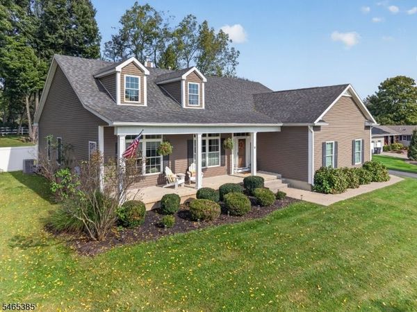9 Glory Rd, Clinton, NJ 08833