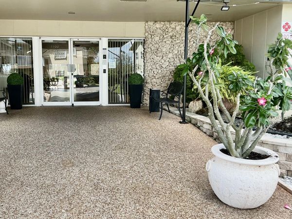 550 NW 80TH Avenue NW, Unit 207, Margate, FL 33063
