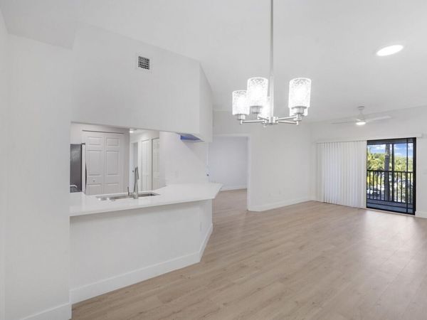 2724 ANZIO Court, Unit 305, Palm Beach Gardens, FL 33410