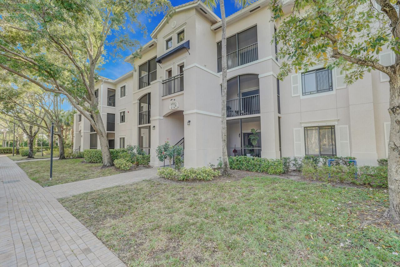 2724 Anzio Court, Unit 305, Palm Beach Gardens, FL 33410 Photo