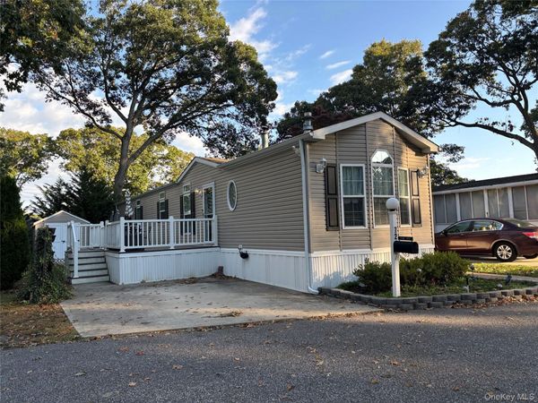 1661 Old Country Road , Unit 72, Riverhead, NY 11901