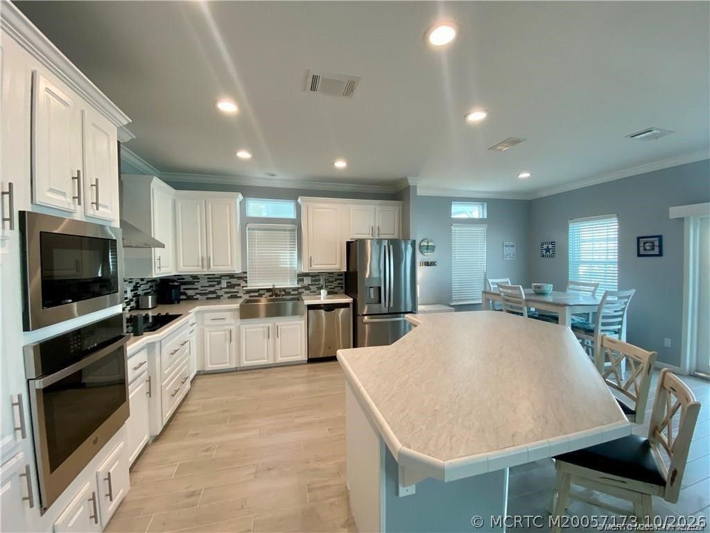 86 NE Ocean Breeze Drive, Jensen Beach, FL 34957 Photo