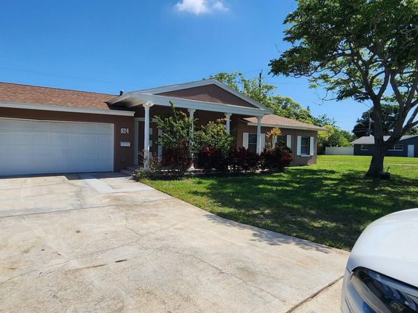 924 Kings Post Road , Rockledge, FL 32955