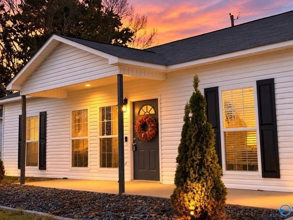 7570 Hustleville Road, Albertville, AL 35951