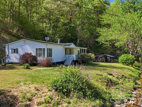 1200 Barkers Creek Road , Whittier, NC 28789