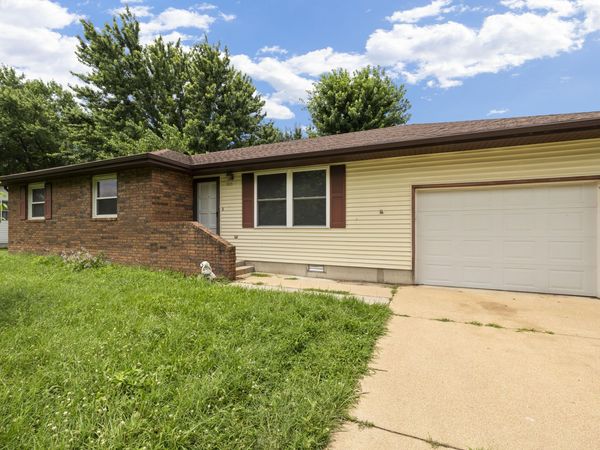 1015 N Hickory Street , Buffalo, MO 65622