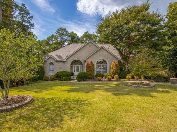 118 Duquesne Ct, Little Rock, AR 72223