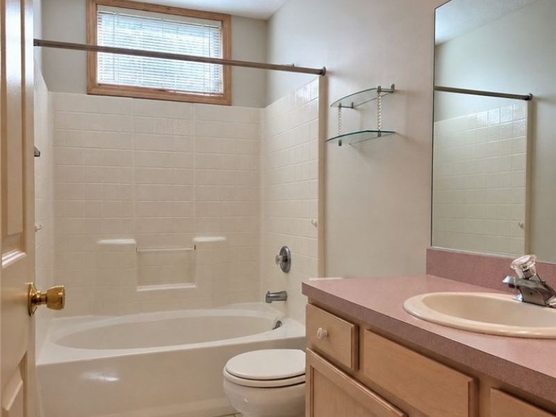 9286 Forest Point Drive, Macedonia, OH 44056 Photo 12