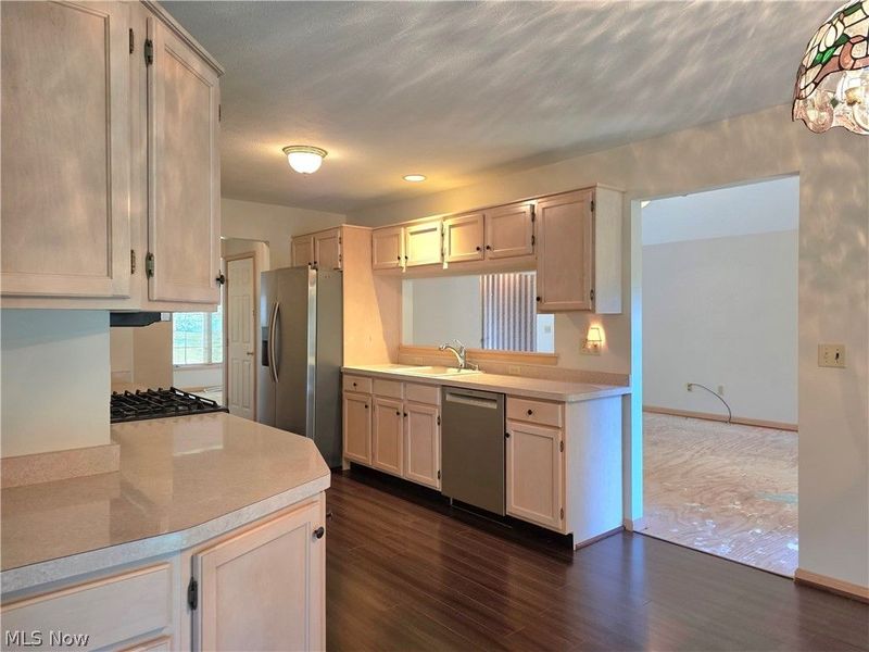 9286 Forest Point Drive, Macedonia, OH 44056 Photo 9