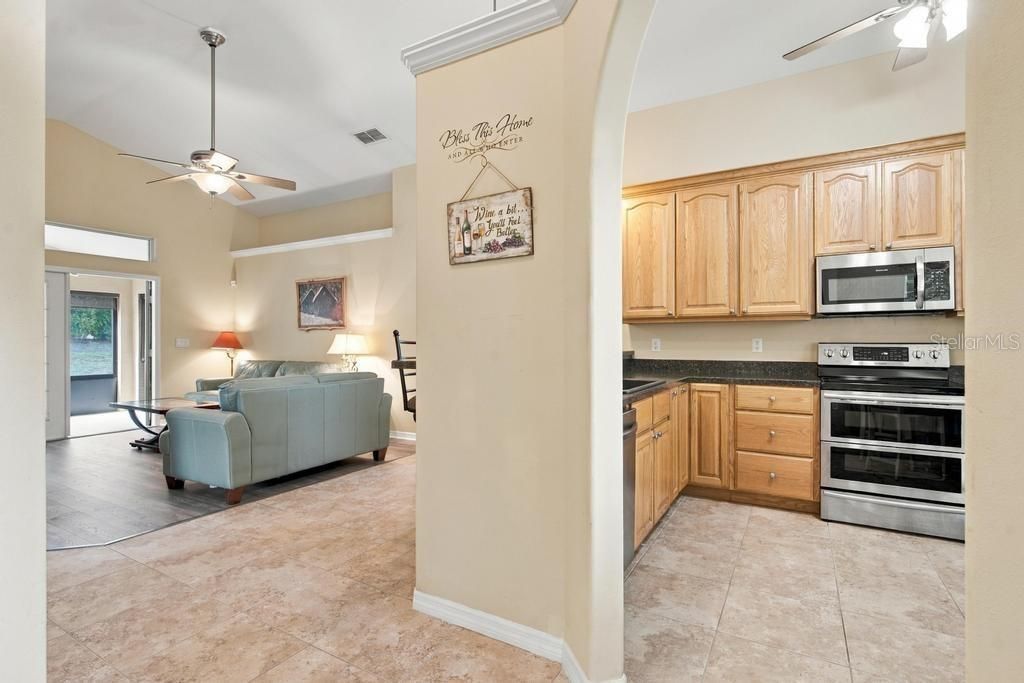 81 Golfview Circle , Umatilla, FL 32784 Photo