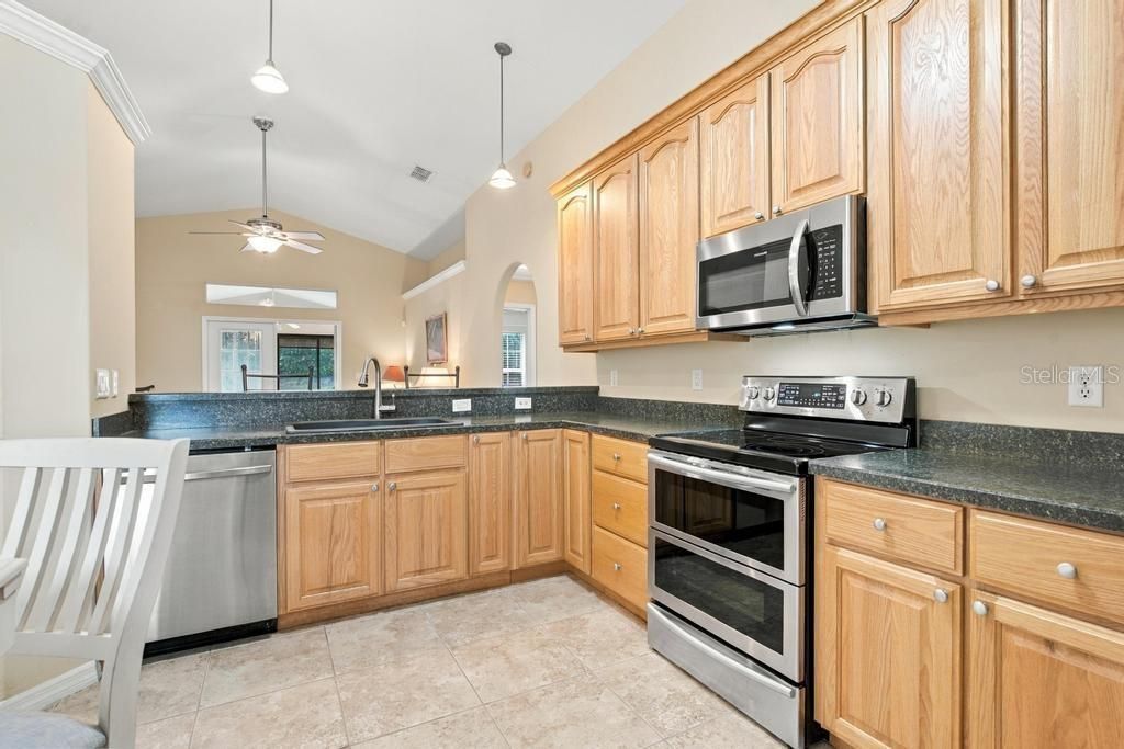 81 Golfview Circle , Umatilla, FL 32784 Photo