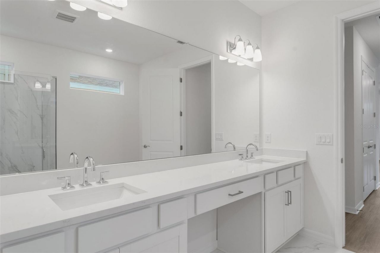 17572 Valleywood Parkway , Land O Lakes, FL 34638 Photo