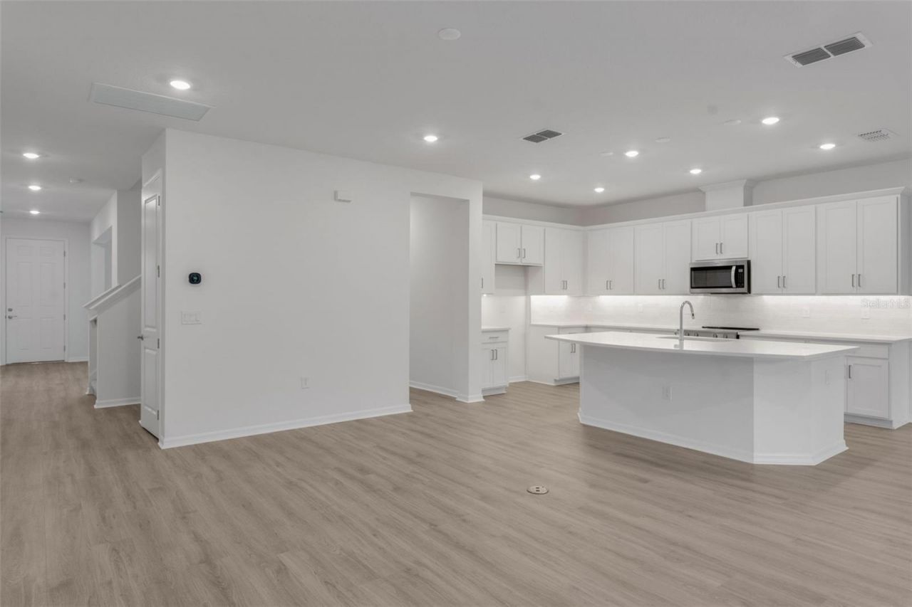 17572 Valleywood Parkway , Land O Lakes, FL 34638 Photo