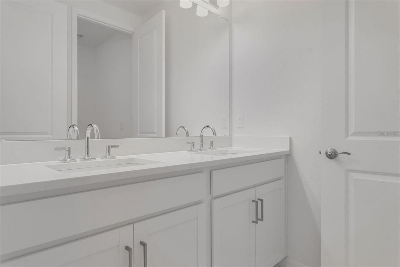 17572 Valleywood Parkway , Land O Lakes, FL 34638 Photo