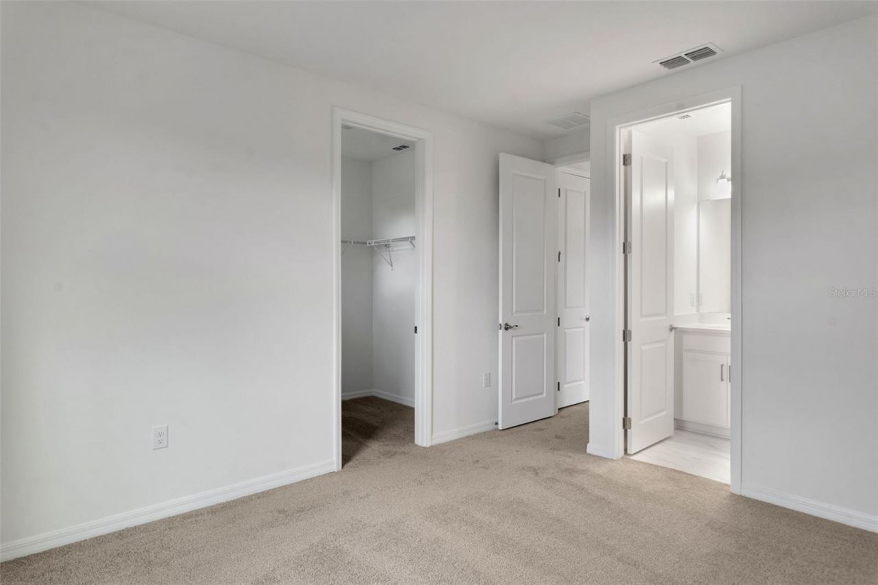 17572 Valleywood Parkway , Land O Lakes, FL 34638 Photo
