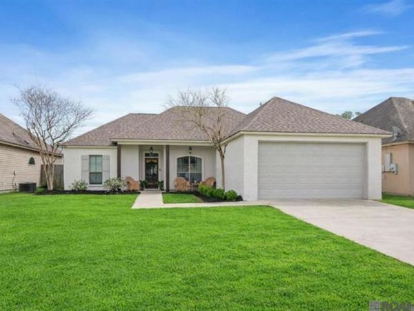 10753 Fenway Ln, Denham Springs, LA 70726